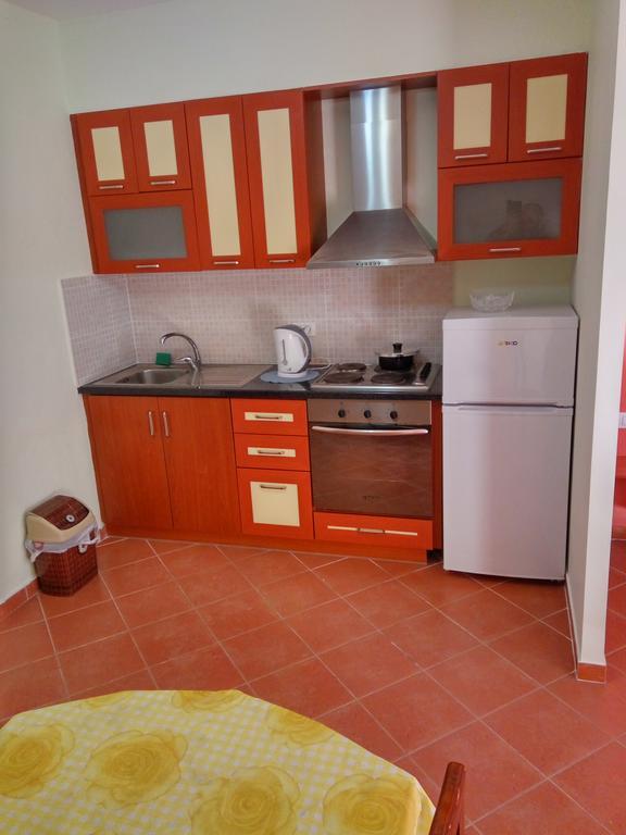 Aldom Apartments دراس المظهر الخارجي الصورة