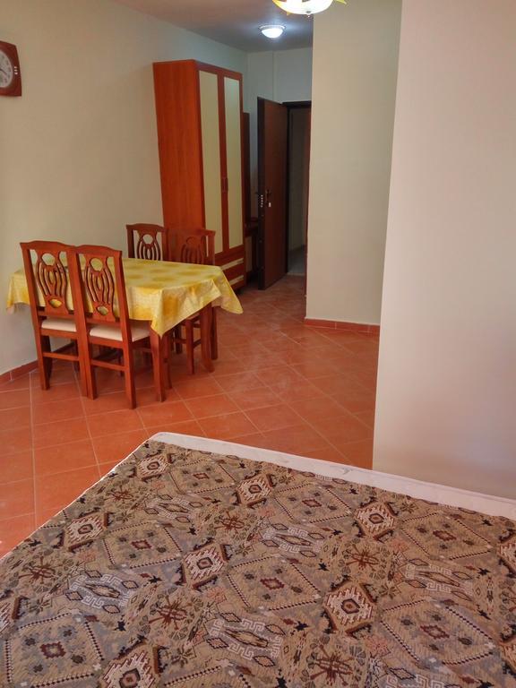 Aldom Apartments دراس المظهر الخارجي الصورة
